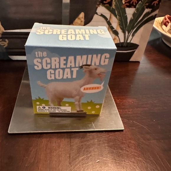 The Screaming Goat Toy - Picture 1 of 4
